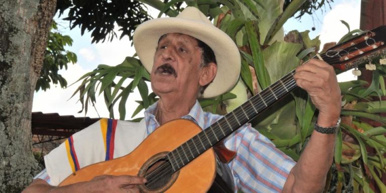 El maestro Rodrigo Silva integró el afamado y reconocido dueto de música colombiana Silva y Villalba. Foto: Juan Carlos Escobar