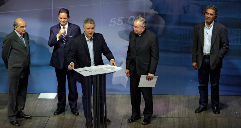 Se comprometieron a rechazar las pujas a los candidatos en redes sociales