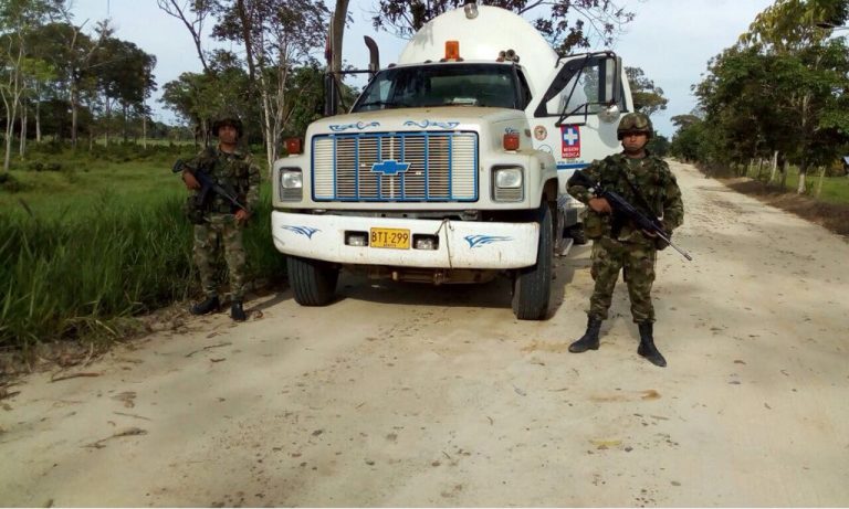 Él vehiculo se encarga de llevar el suninistro de oxígeno a los hospitales de Arauca