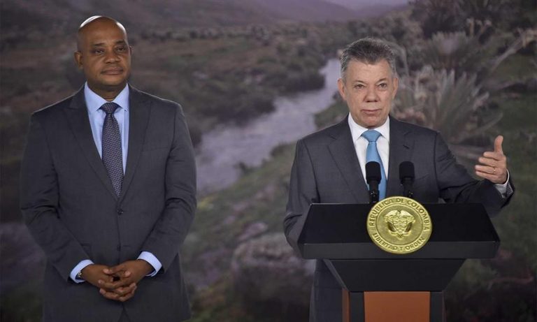 Juan Manuel Santos , presidente de Colombia, y Luis Gilberto Murillo, ministro de Medio Ambiente