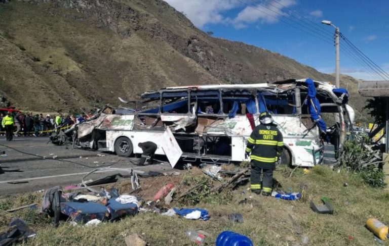 ecuador-bus-accidente-afp-14-08-2018