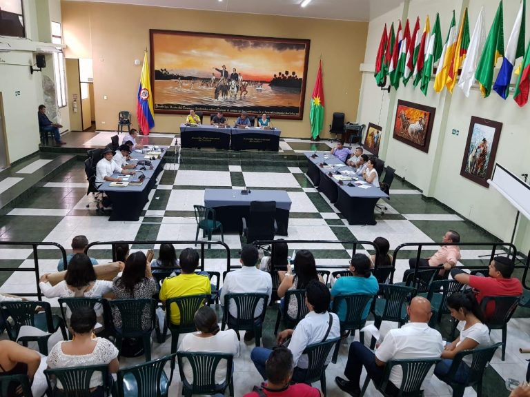Asamblea, durante encuentro con deudores del Fesca