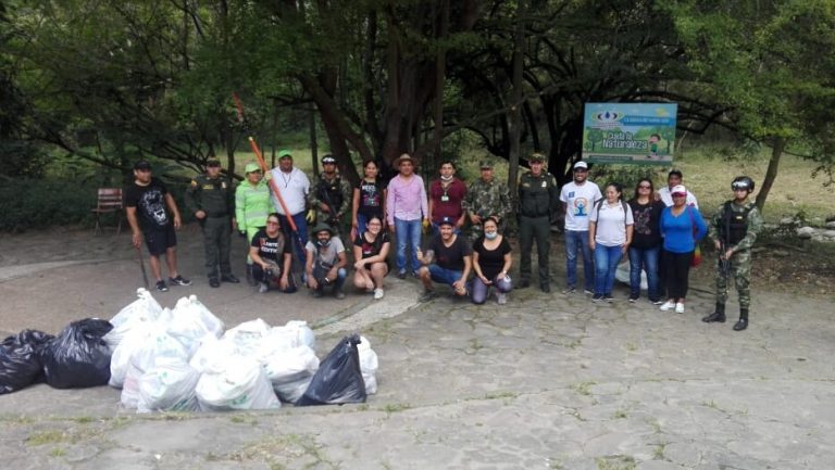 Limpieza en Parque La Iguana de Yopal