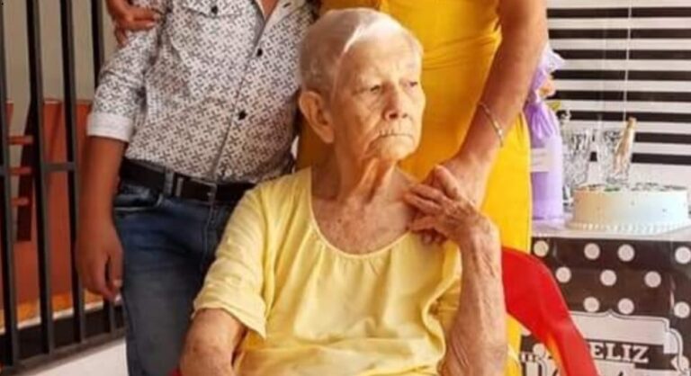 Laura Angulo