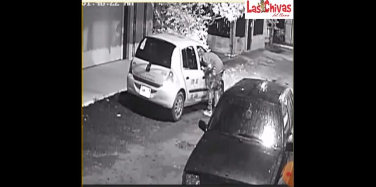 Este sería el taxi que participó del robo en Yopal: taxi de placas UVM 307