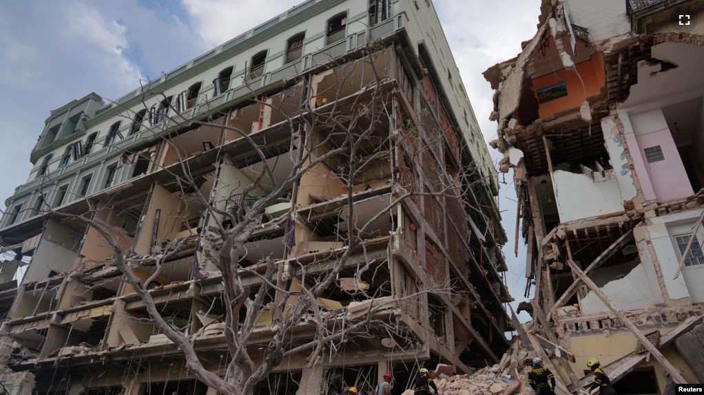 Cuba: Continúan labores de rescate tras explosión en hotel que deja al menos 26 muertos