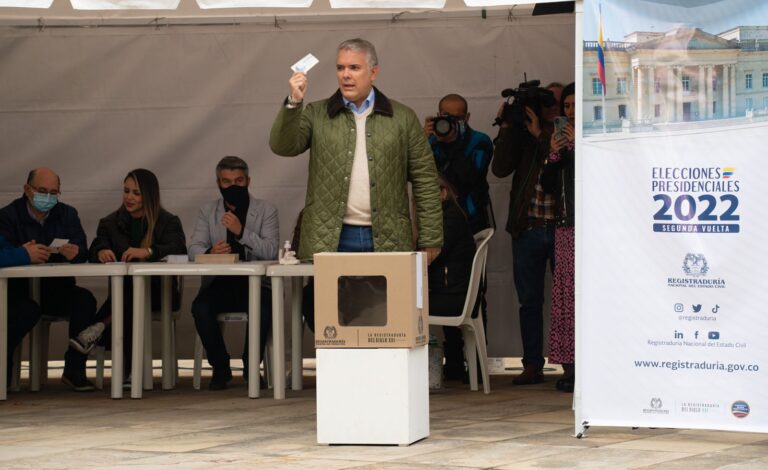 Iván Duque, presidente vota en Plaza de Bolívar