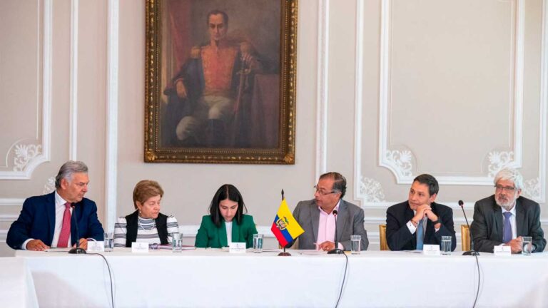 Presidente Gustavo Petro durante la reunión con miembros del Consejo Gremial