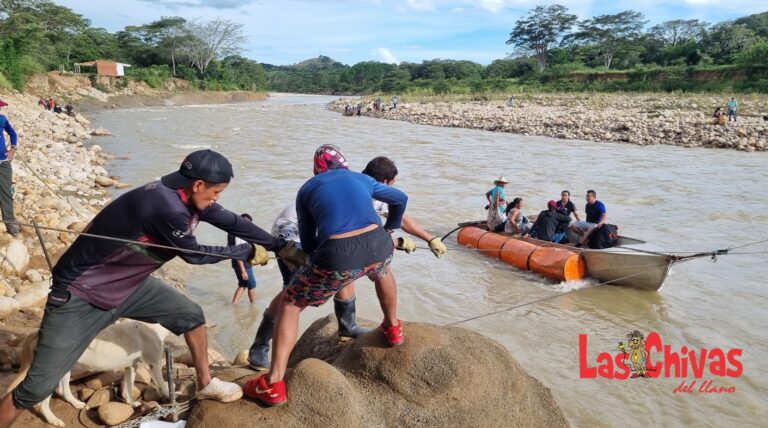 Asi cruzan el río Ariporo