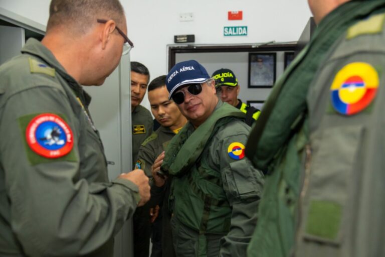 Gustavo Petro 'Ton Gup'