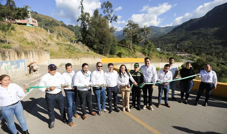 Gobernador de Boyacá llegó cargado de obras y noticias para el Norte y Tundama