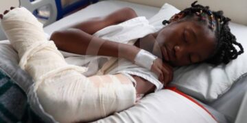 Saray, la niña que sobrevivió a tragedia de Pueblo Rico abrazada al cuerpo de su madre, ya se recupera