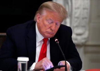 Tras 2 años suspendida, Facebook restablecerá cuenta de Trump