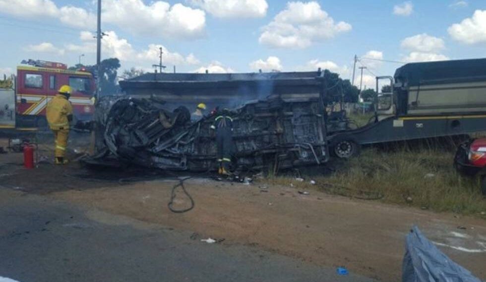 Accidente en Sudáfrica: 20 muertos y 68 heridos