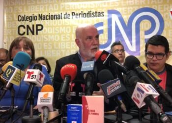 Periodistas venezolanos rechazan curso de instituto del gobierno para hacerse reportero en tres meses