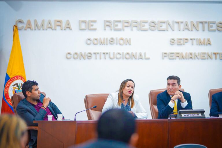 Cámara Hugo Archila