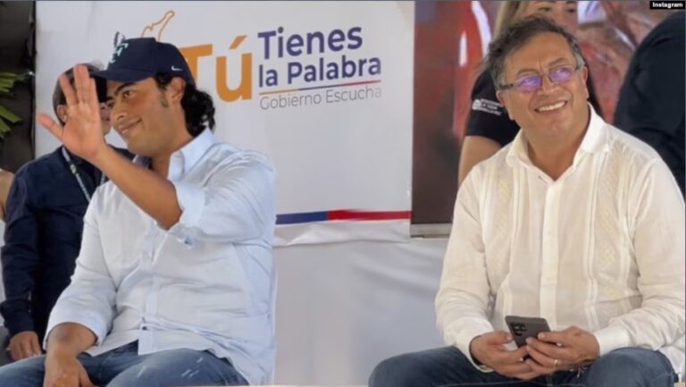Nicokás y Gustavo Petro