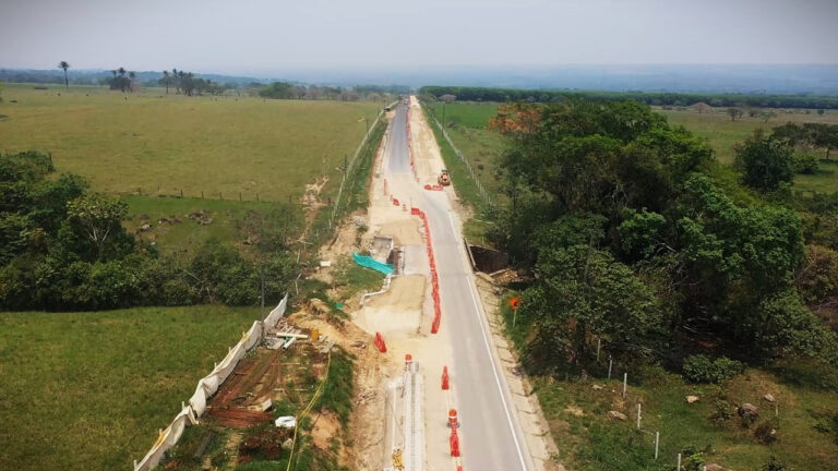Realizarán el izaje de vigas en dos puentes ubicados en Villa Carola