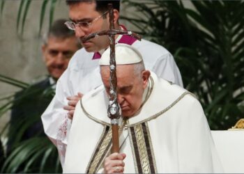 El papa cuenta que pudo haber muerto cuando fue hospitalizado el mes pasado