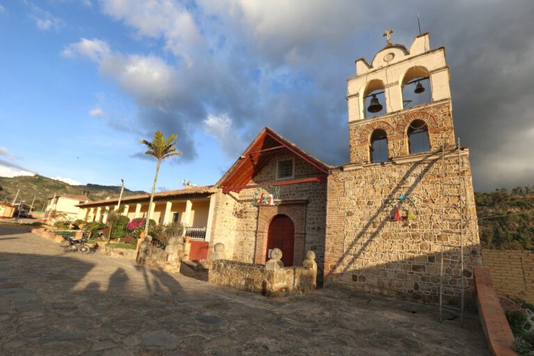 El templo doctrinero de Sora  Boyacá