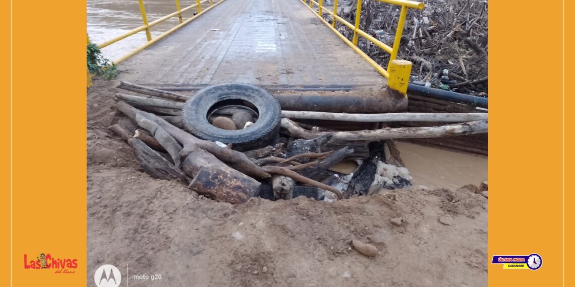 A punto de caerse puente La Consigna en Maní