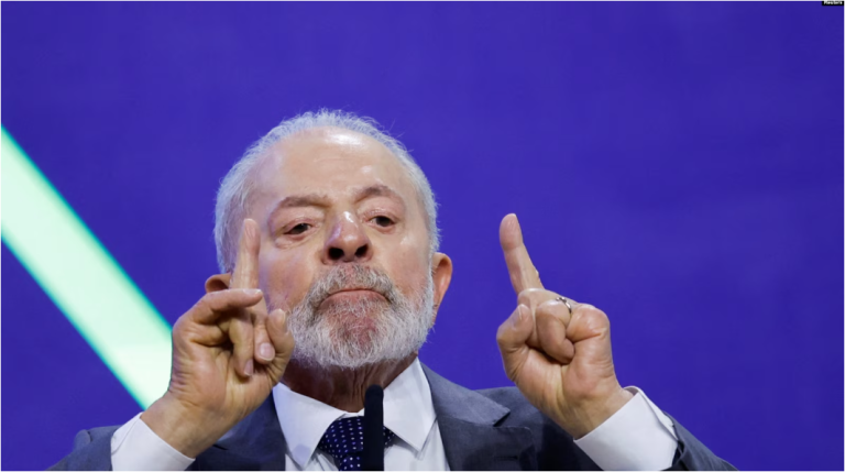 El presidente de Brasil, Luiz Inácio Lula da Silva, habla durante la conferencia nacional de tecnología en Brasilia, Brasil, el 30 de julio de 2024