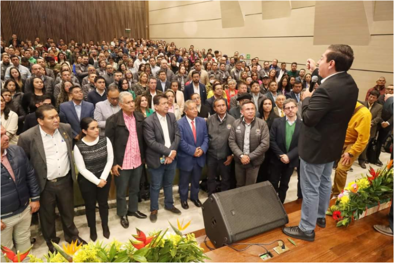 Las empresas, los sindicatos, la academia, los gremios y la administración departamental, liderada por Carlos Amaya, plantean una hoja de ruta para salvaguardar la industria regional.