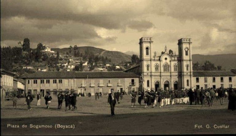 8-plaza-de-sogamoso-boyaca