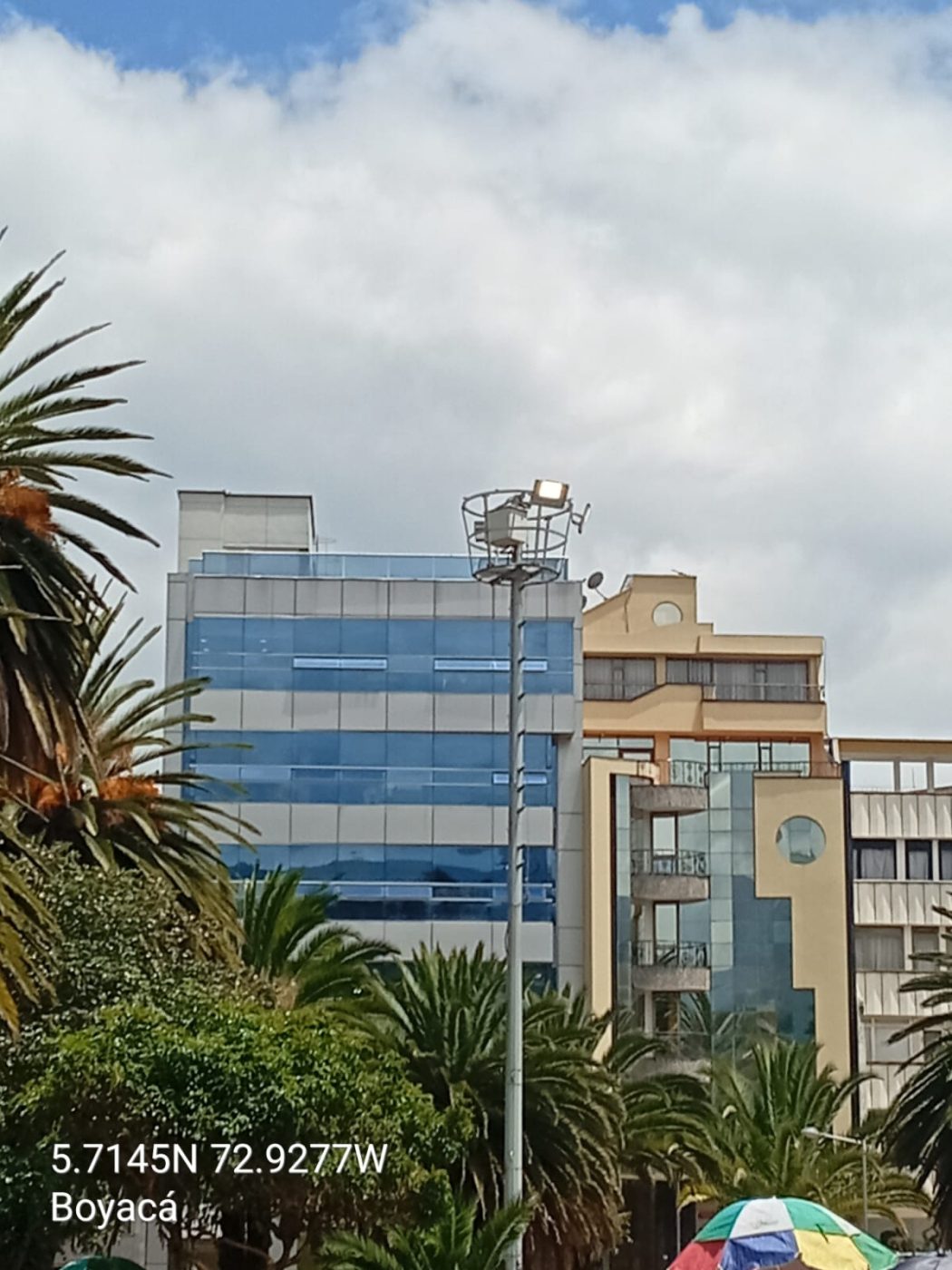 Ciudad Luz_ Reparaciones Plaza de la Villa_3