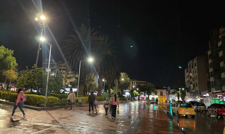 Ciudad Luz_ Reparaciones Plaza de la Villa_4