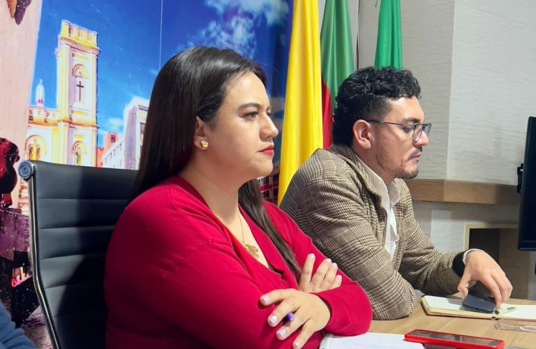 Mónica Pineda directora Intrasog