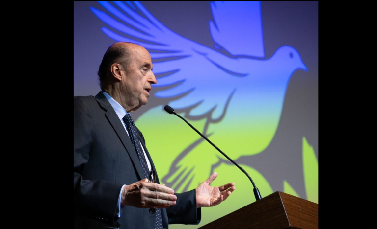 Alvaro Leyva Durán, excanciller