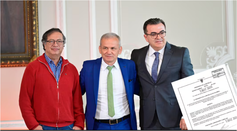 Gustavo Petro, Carlos Ramón González, Olmedo López