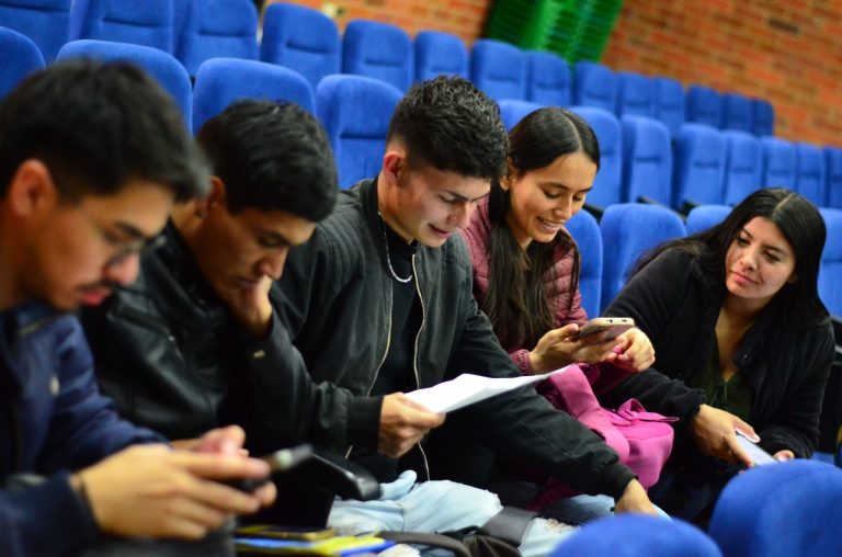 Encuentros comunitarios jovenes beneficiarios subsidios nacionales _3