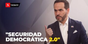 Abelardo De La Espriella reacciona a la ENCUESTA en la que derrota a Iván Cepeda | SEMANA