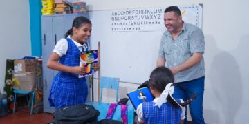 YOPAL: Estudiantes del campo recibieron kits escolares