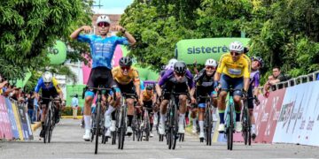 Felipe Bravo gana en Yopal y Cristian Vélez mantiene el liderato de la Vuelta de la Juventud 2026