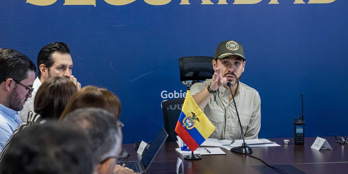 “Aquí mandan las autoridades, no los bandidos”: De La Espriella saca de Santa Marta a presos de Los Pachenca y las ACS