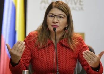 JEP cita a Sandra Ramírez por presunta incidencia en centros de aborto y violencia sexual de las Farc